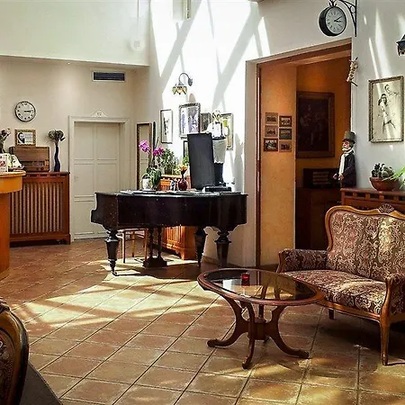 Nabucco Hotel